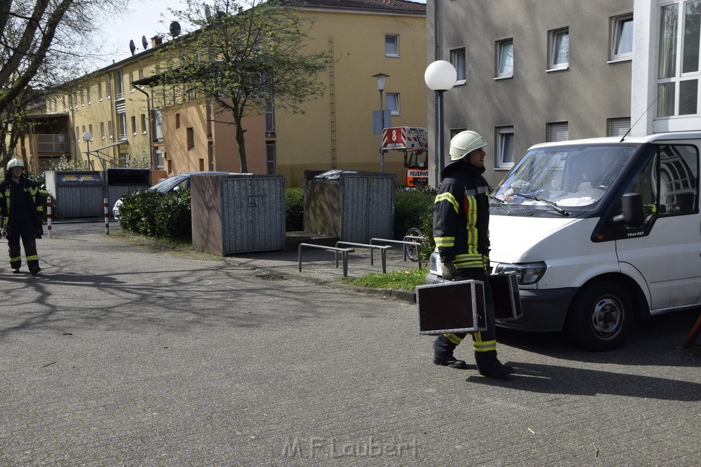 Feuer 1 Koeln Vingst Ansbacherstr P12.JPG - Miklos Laubert